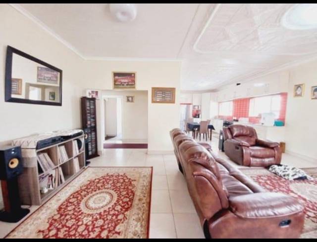 3 BEDROOM HOUSE FOR SALE IN FISHERS HILL